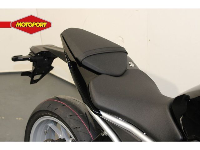 suzuki - gsx-8s
