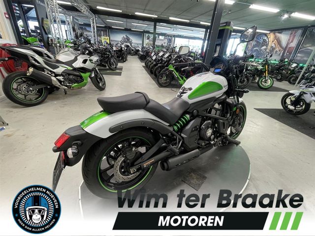 kawasaki - vn-900-classic-se