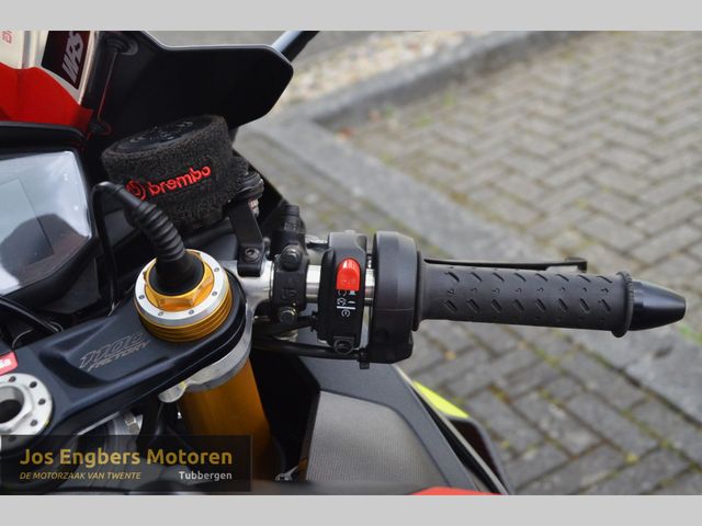 aprilia - rsv-4-factory-aprc