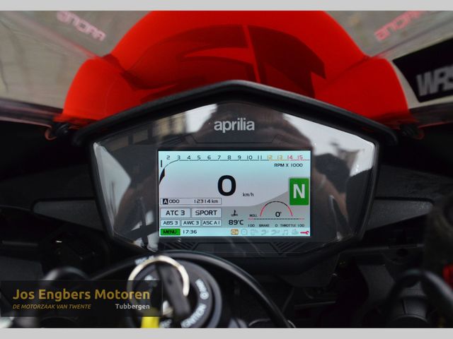 aprilia - rsv-4-factory-aprc