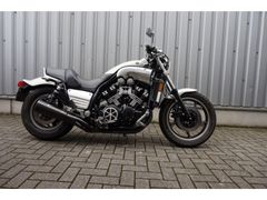 YAMAHA VMAX