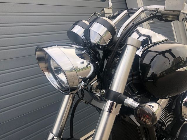 suzuki - vz-1600-marauder