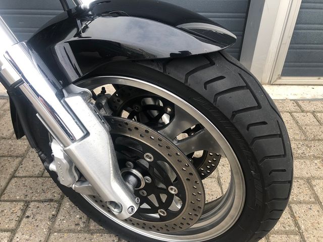 suzuki - vz-1600-marauder