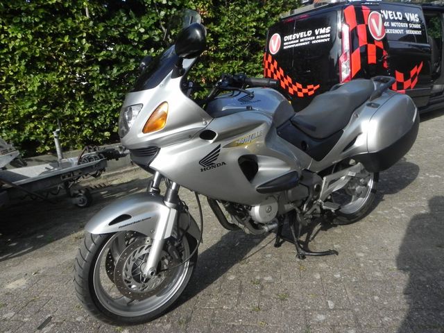honda - nt-650-v-deauville