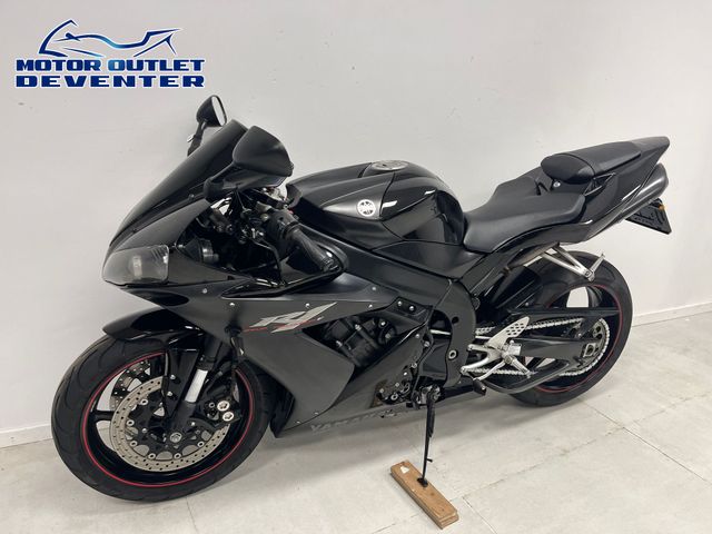 yamaha - yzf-r1