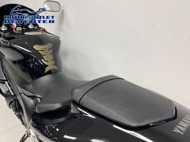 yamaha - yzf-r1