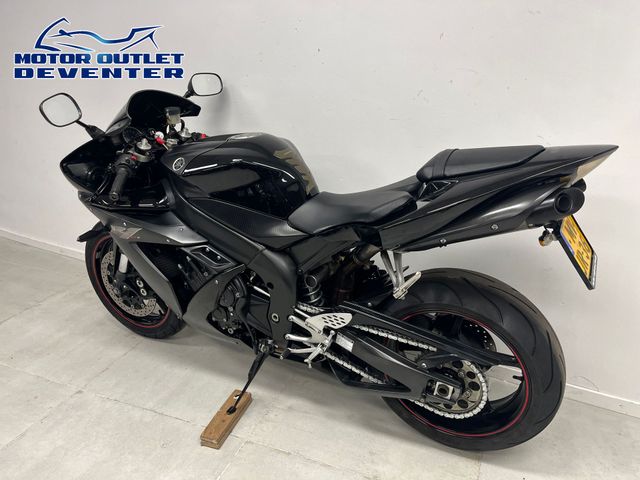 yamaha - yzf-r1