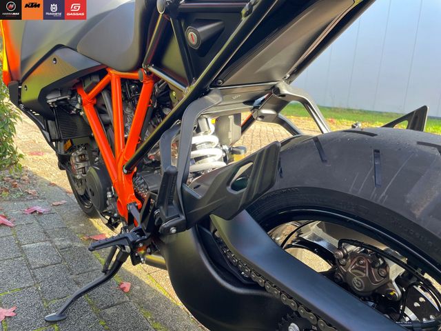 ktm - 1290-super-duke-gt