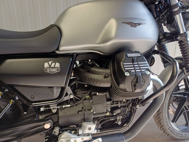 moto-guzzi - v-7