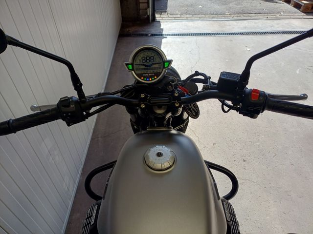 moto-guzzi - v-7