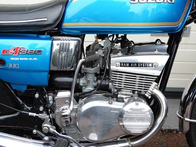 SUZUKI GT 380 – foto 4