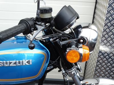 SUZUKI GT 380 – foto 2