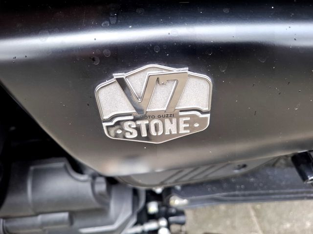 moto-guzzi - v-7-stone-850