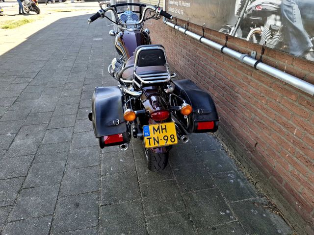moto-guzzi - california-ev