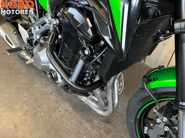 kawasaki - z900