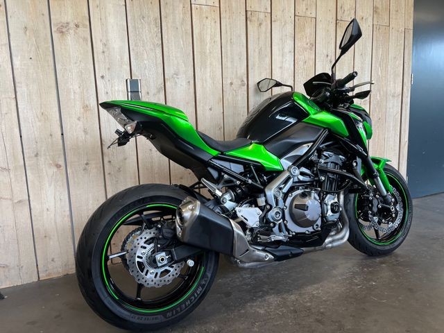 kawasaki - z900