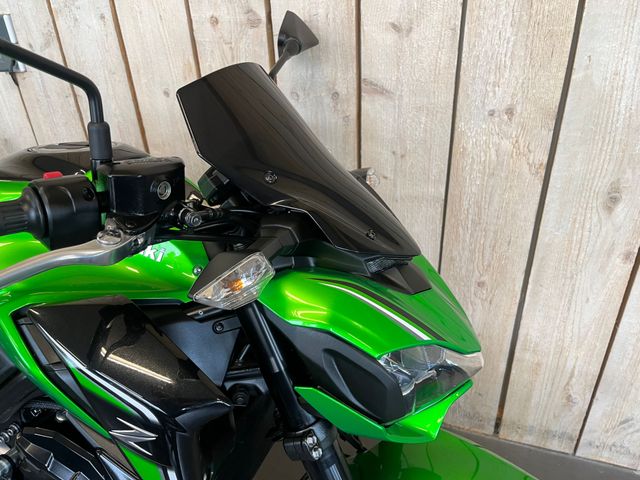 kawasaki - z900