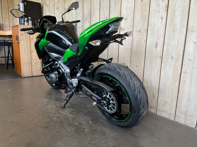 kawasaki - z900
