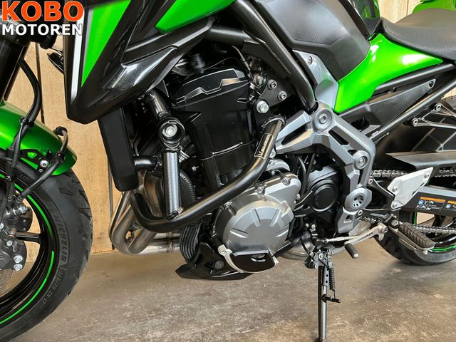 kawasaki - z900
