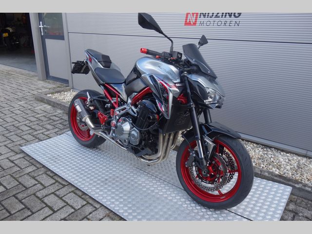 kawasaki - z900