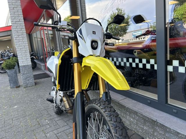 suzuki - dr-z-4-s