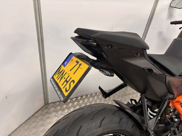 ktm - 1290-super-duke-r