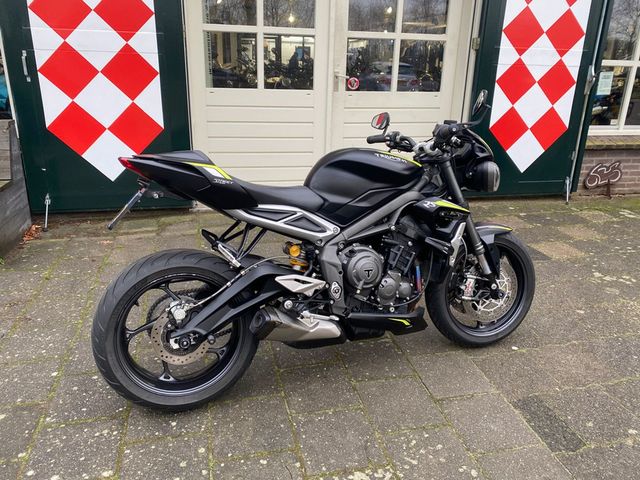 triumph - street-triple-rs