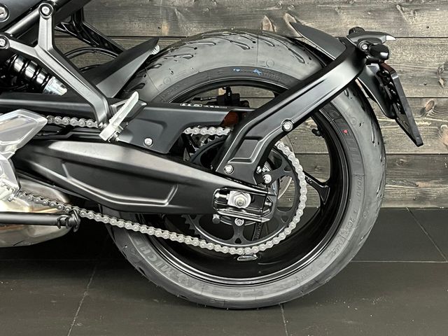 triumph - trident-660