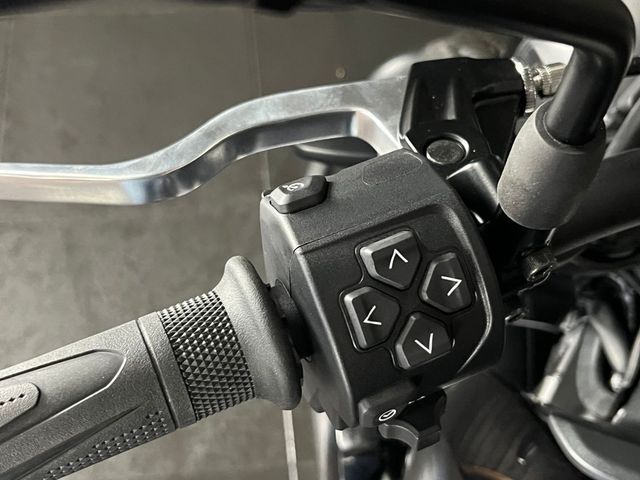 triumph - trident-660