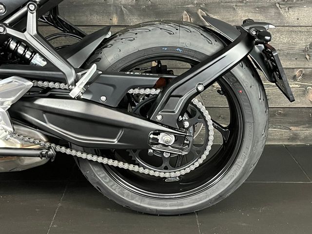 triumph - trident-660