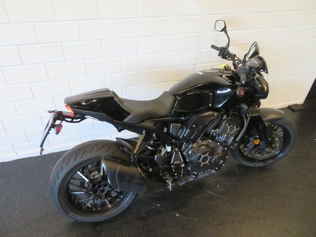 honda - cb-1000-r-black-edition