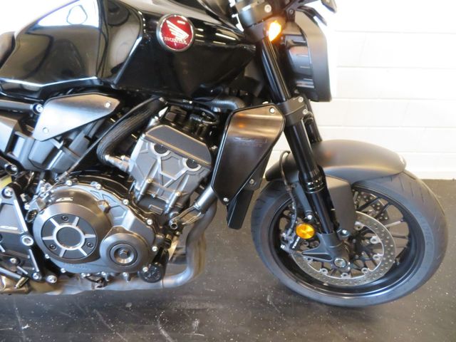 honda - cb-1000-r-black-edition