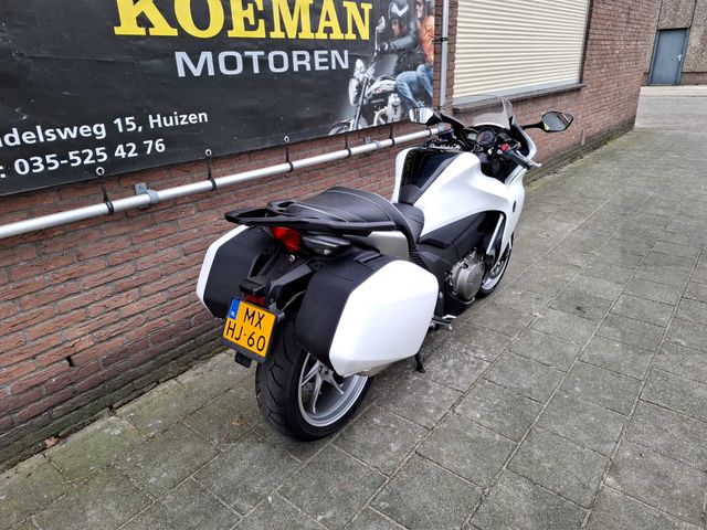 honda - vfr-1200-f-dct-c-abs