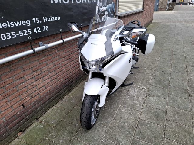 honda - vfr-1200-f-dct-c-abs