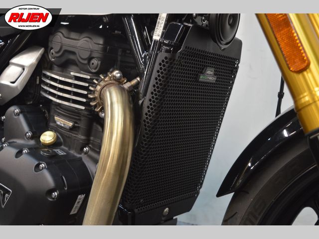 triumph - speed-400