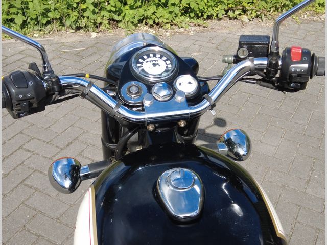 royal-enfield - classic-500