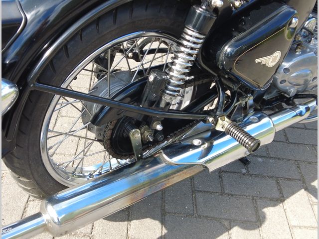 royal-enfield - classic-500