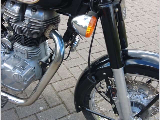 royal-enfield - classic-500
