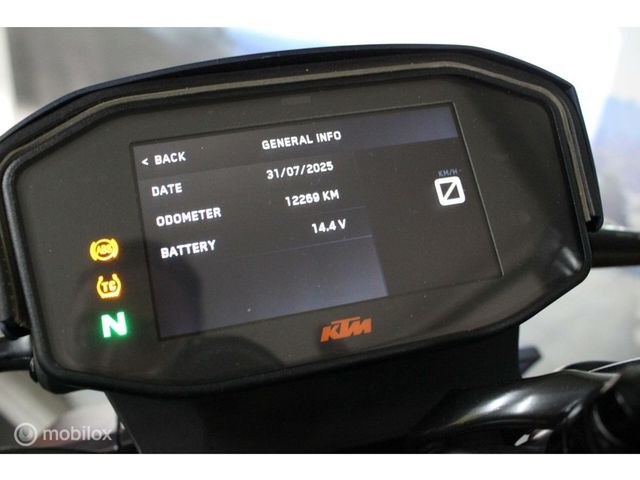 ktm - 890-duke-r