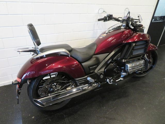 honda - gl-1800-goldwing-bagger