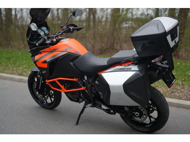 ktm - 1290-super-adventure-s