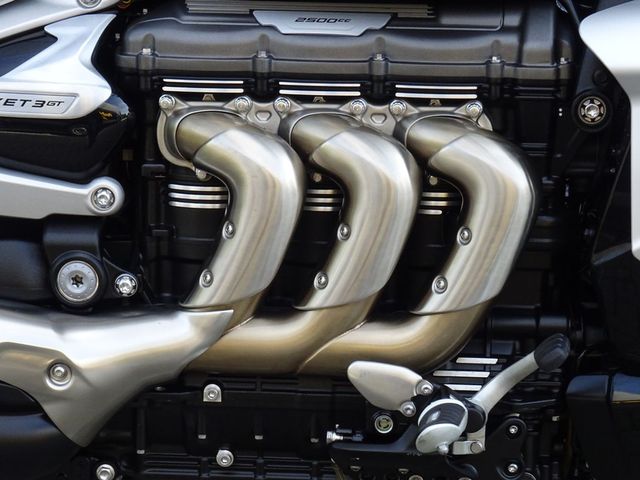 triumph - rocket-3-gt
