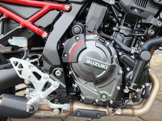 suzuki - gsx-8s