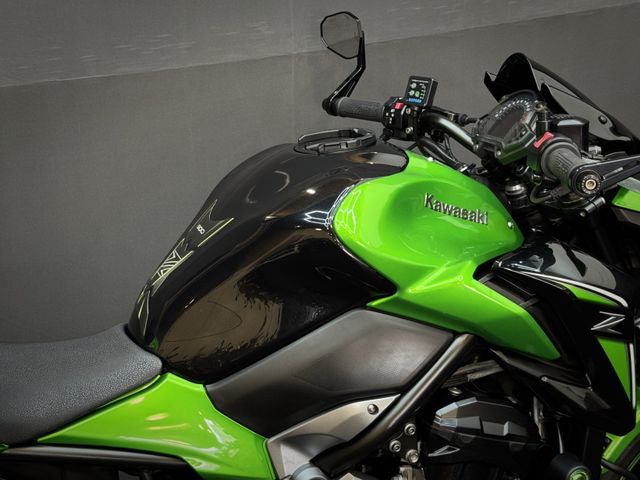 kawasaki - z900
