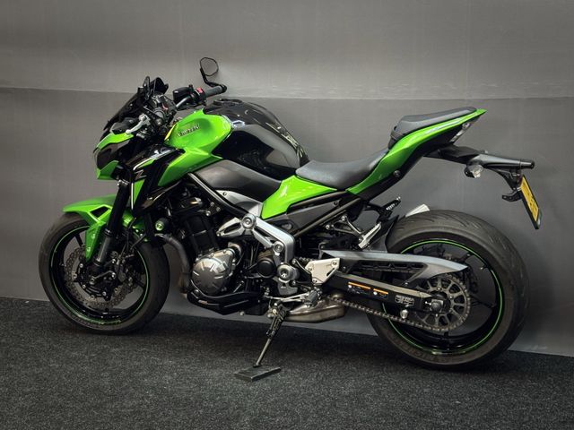kawasaki - z900