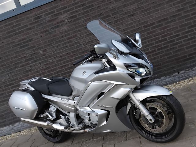 yamaha - fjr-1300