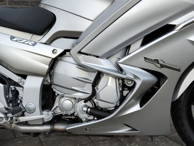 yamaha - fjr-1300