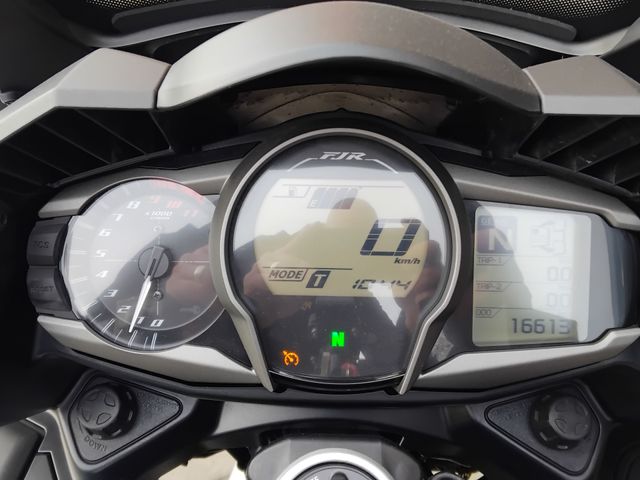 yamaha - fjr-1300
