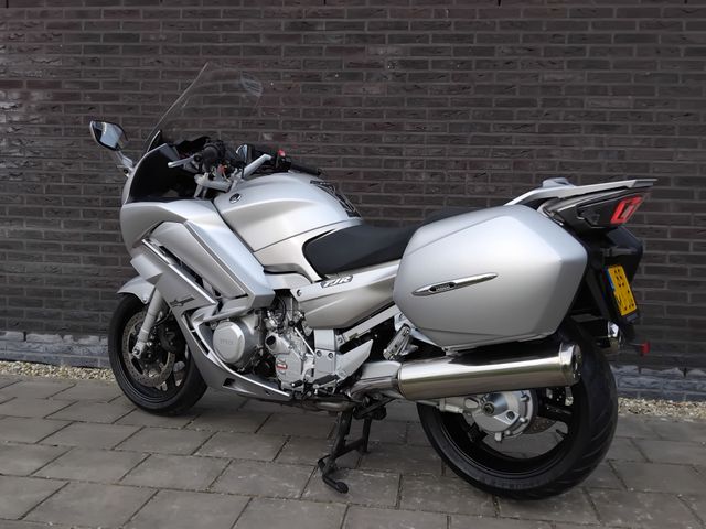 yamaha - fjr-1300