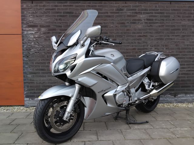 yamaha - fjr-1300